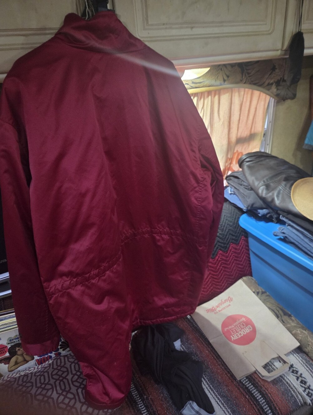 Nike Insulated Long Coat. Mens XXL. Like New Meeds A Gpod Wash. $ 100.00 - Picture 4 of 7